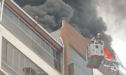 Bursa'da 8 katlı sitede can pazarı...Yangında mahsur kaldı, böyle kurtarıldı