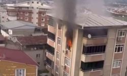 Bursa'da apartman dairesinde çıkan yangın, mahalleyi ayağa kaldırdı