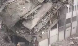 Diyarbakır'da ağır hasarlı binalar yıkılıyor