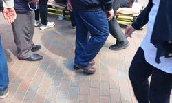 Düşerek yaralanan adama sağlık ekipleri müdahale etti