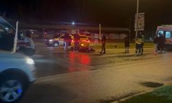 Erzincan'da motosiklet ile taksi çarpıştı: 2 yaralı