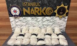 Esenyurt'ta kargo ile gönderilen buzdolabına gizlenmiş 28 kilo uyuşturucu ele geçirildi