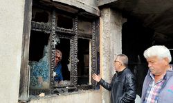 Garajda alevlere teslim olan 2 araç ve motosiklet kullanılmaz hale geldi