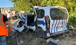 İzmir'de 1'i polis 3 kişinin hayatını kaybettiği kazada lojistik firmasının sahibi gözaltına alındı