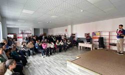 Kars'ta Jandarmadan Siber Kalkan: 108 öğrenciye eğitim!