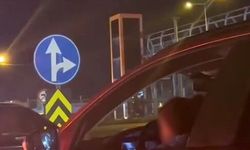 Kucağında çocukla araç kullanan sürücüye tepki yağdı