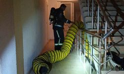 Manavgat'ta site içerisinde çıkan depo yangını korkuttu