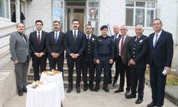 Manyas'ta polis haftası kapsamında pasta kesildi