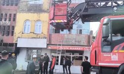 Mardin'de müstakil evde çıkan yangında 4 kişi dumandan etkilendi