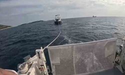 Motor arızasıyla sürüklenen teknedeki iki kişi kurtarıldı