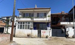 Namaz için uyandı, oğlunu banyoda ölü buldu