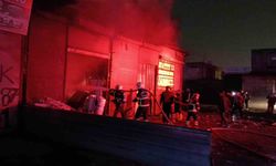 Şanlıurfa'da hurdacı dükkanında korkutan yangın
