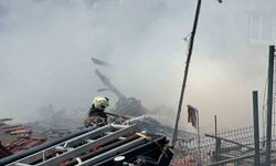 Sarıyer'de alev alev yanan gecekondu kullanılamaz hale geldi