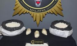 Şeker çuvallarından 3 kilo uyuşturucu çıktı