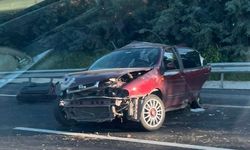 Tarsus'ta otomobiller çarpıştı: 1 ölü, 2 yaralı