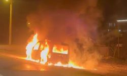 Korkutan yangın: Seyir halindeki araç alev topuna döndü