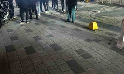 Trafiğe kapalı caddede motosiklet çocuğa çarptı