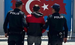 Uyuşturucuyu peçeteye emdirip satıyordu, polis operasyonuyla yakalandı
