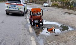 Vinçle çarpışan elektrikli motosikletin Rus uyruklu sürücüsü hayatını kaybetti