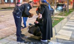 Yaralı oğlunun başındaki annenin feryadı yürekleri dağladı