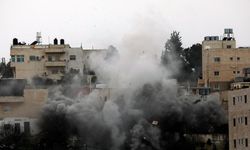 İsrail, Batı Şeria'da Filistinlilere ait yapıları yıkıyor