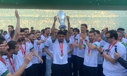 Bursaspor kupayı kaldırdı!