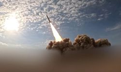 Kuveyt'te İran'ın misillemesinde düşen şarapnel parçaları nedeniyle yaralananlar oldu