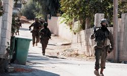 İsrail ordusu, Lübnan'a hava saldırılarında güvenlik güçlerini vurduğunu itiraf etti