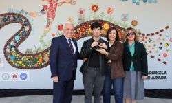 Nilüfer’de renkli dayanışma: Sanat ve sevgi panosu