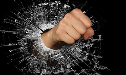 TÖBSEN Bursa’dan çarpıcı çıkış: “Okullardaki şiddet münferit değil, politiktir”