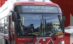 Los Angeles'ta otobüslere "Hoş geldiniz Ay Yıldızlılar" yazıldı