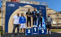 Osmangazi’de Tarihi Koşu Heyecanı: Kupalar Sahiplerini Buldu