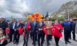 Bursa'da  23 Nisan coşkusu sokaklara taştı