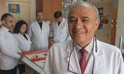 Yeni keşfettiği bitki türüne eşinin adını verdi