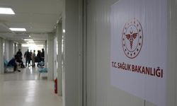 Hastaneyi sosyalleşme aracı yaptı
