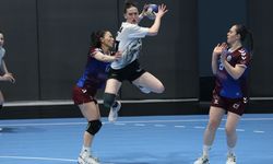 Bursa Büyükşehir Belediyespor şampiyonluğa koşuyor