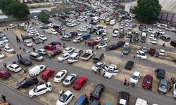 Bursa’da ikinci el oto pazarı bayramla canlandı