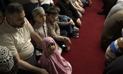 Bursa'da bayram coşkusu tarihi camilerde yaşandı