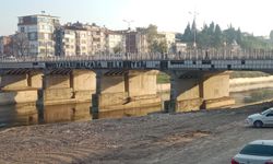Köprüdeki dökülmüş yazı bakımsızlığın sembolü oldu