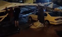 Adana'da sağanak yağış yolları göle çevirdi