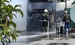 Akaryakıt istasyonunda alev alan tır kullanılamaz hale geldi