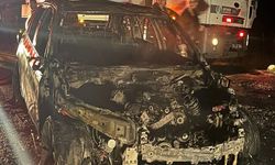 Bolu'da seyir halindeki otomobil alev alev yandı