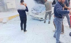 Diyarbakır'da seyir halindeki araç alevlere teslim oldu
