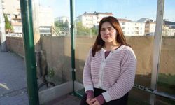 Genç kadın durakta tacizciyi saniye saniye kaydetti: 'Ben hovardayım, hovarda'