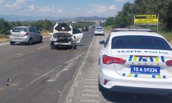 Gömeç'te iki otomobil çarpıştı: 2 yaralı