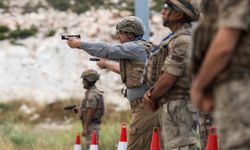 Jandarma'nın en iyi nişancıları Foça'da belli oluyor