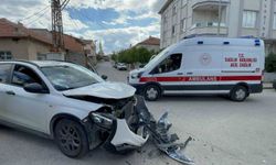 Karaman'da maddi hasarla atlatılan kaza kameraya yansıdı