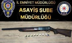 Kız kardeşinin iş yeri önünde havaya ateş açan şahıs yakalandı