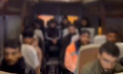 Minibüs dolusu göçmen yakalandı, 3 organizatör tutuklandı