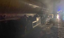 Seyir halindeki tanker alevlere teslim oldu